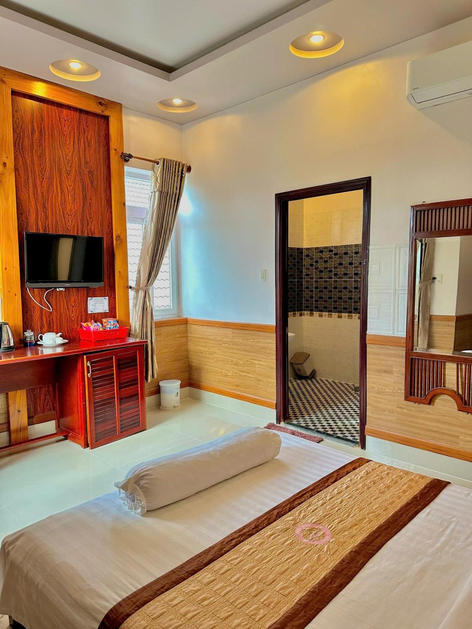 Phuc Hung 2 Hotel Rach Gia Exterior foto
